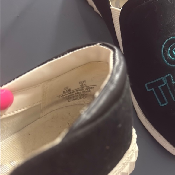 Black Shoes with Donut Design - Picture 5 of 5